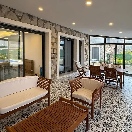 Villa With Private Pool In The Heart Of Vineyard & Gastronomy Routes