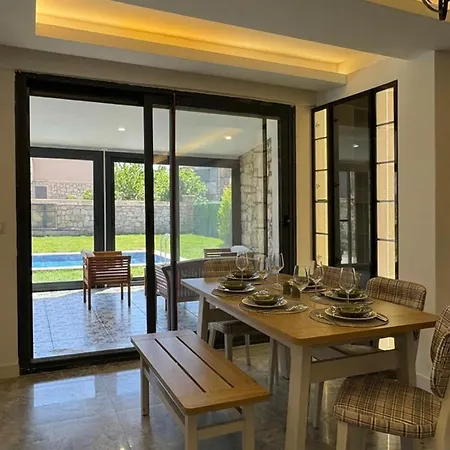 Villa With Private Pool In The Heart Of Vineyard & Gastronomy Routes